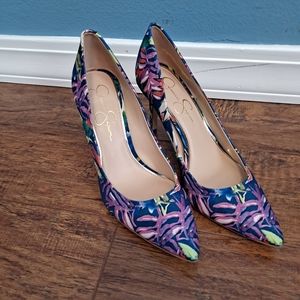 Jessica Simpson 4" heel floral shoes (7.5)